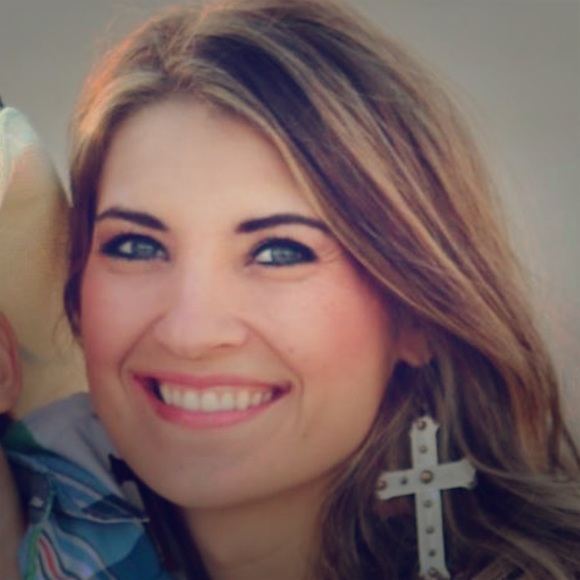 Meet your Posher, Lindsey - Picture 1 of 1